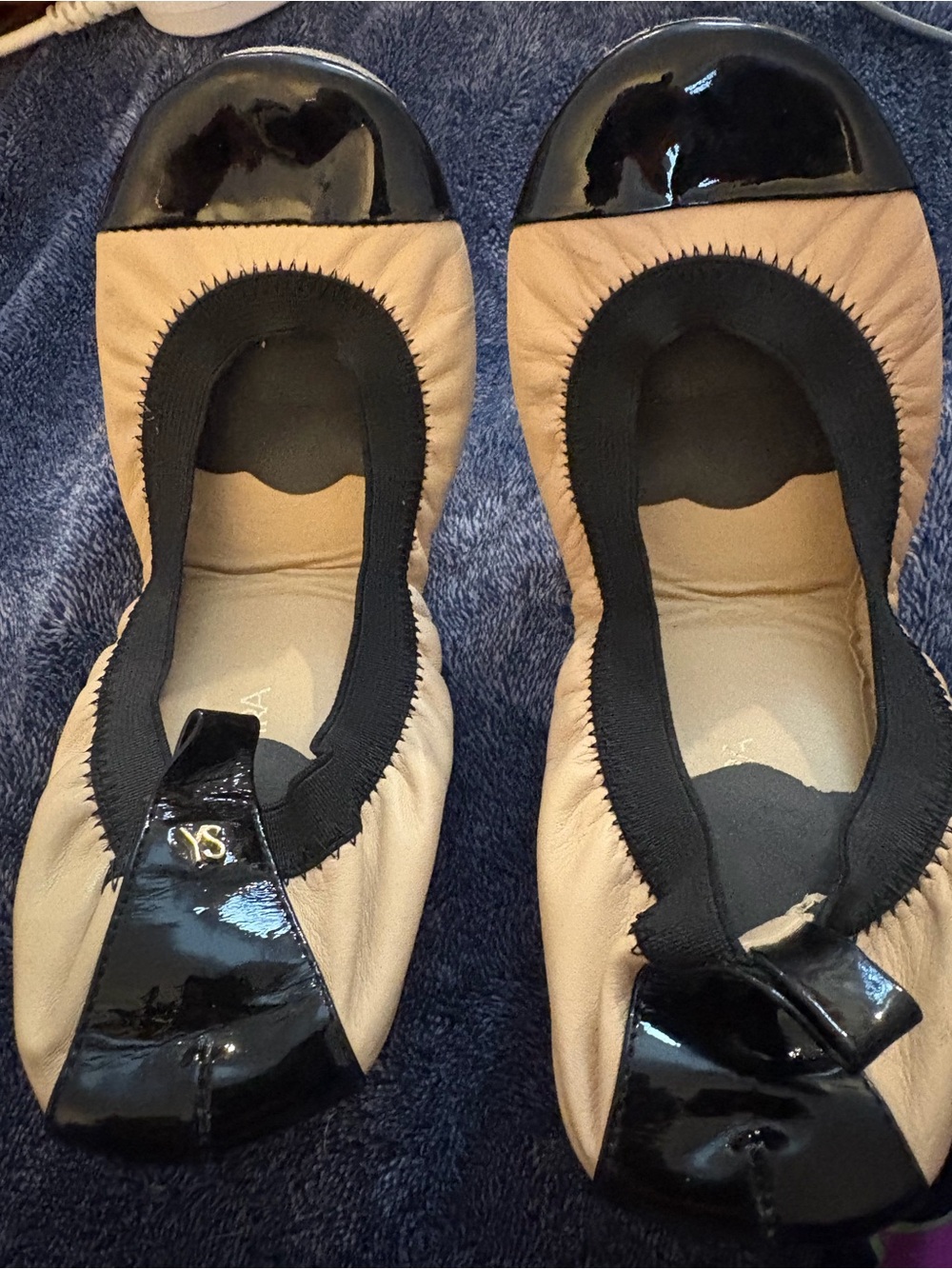 Yosi Samra Beige and Black Patent Toe Ballet Flats